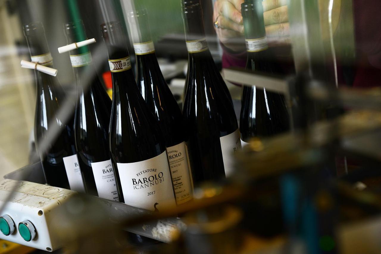 Agriturismo Il Gioco Dell'Oca Barolo Exteriör bild