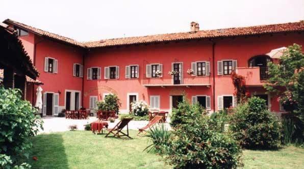 Agriturismo Il Gioco Dell'Oca Barolo Exteriör bild