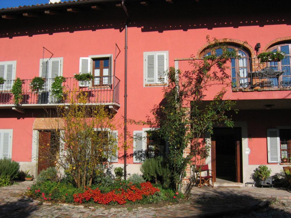 Agriturismo Il Gioco Dell'Oca Barolo Exteriör bild