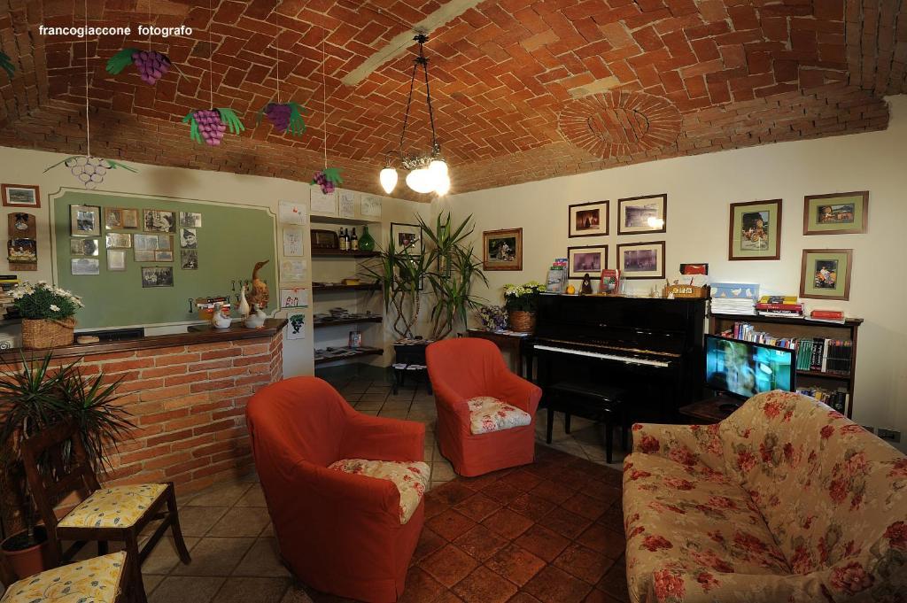Agriturismo Il Gioco Dell'Oca Barolo Exteriör bild