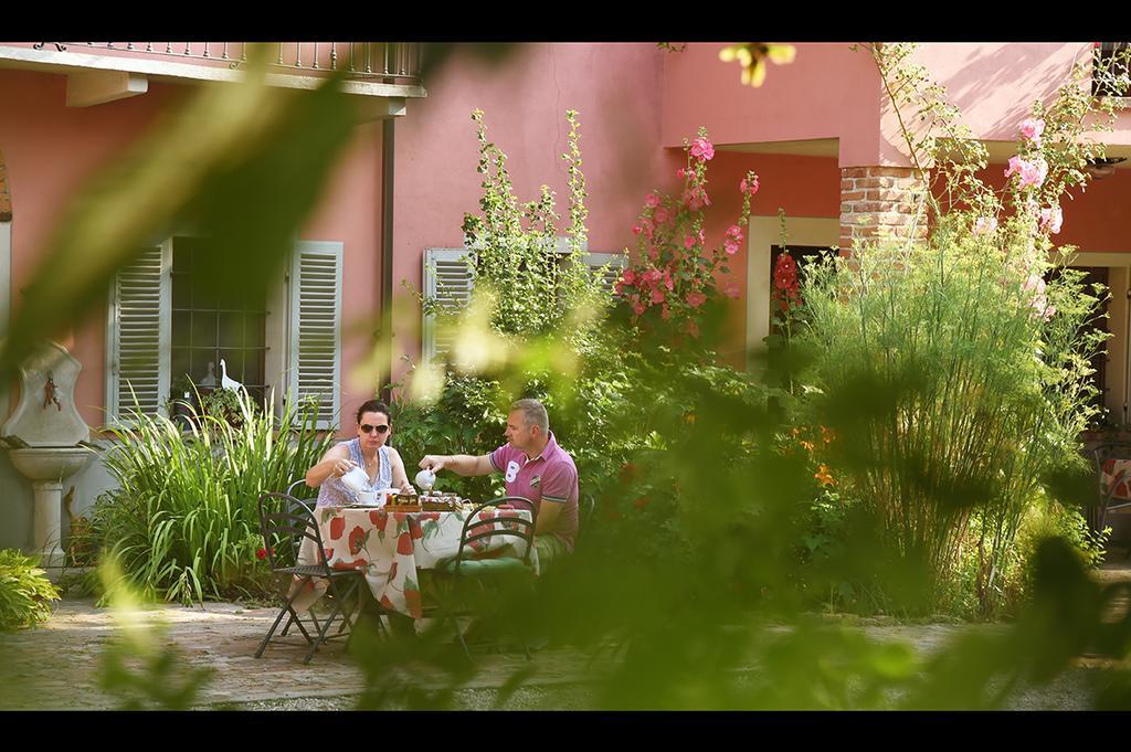 Agriturismo Il Gioco Dell'Oca Barolo Exteriör bild